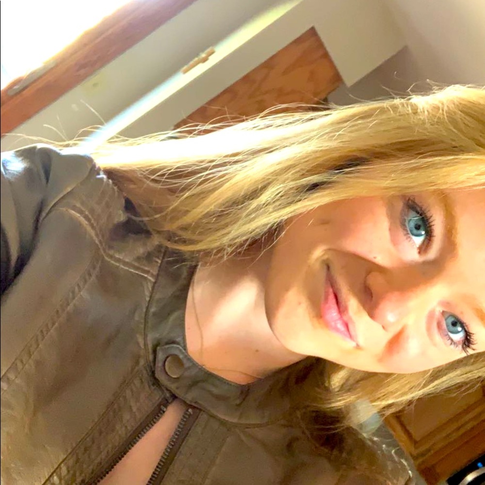Meet your Posher, Haley